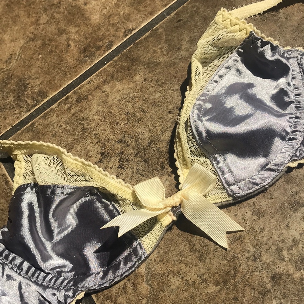Pretty bra - Picture 2 of 2